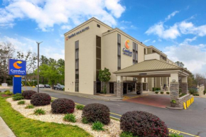 Гостиница Comfort Inn & Suites Durham near Duke University  Дарем